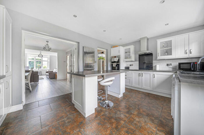 3 Bedroom End Of Terrace House For Sale In Birchwood Road, Wilmington, Dartford, Kent, DA2