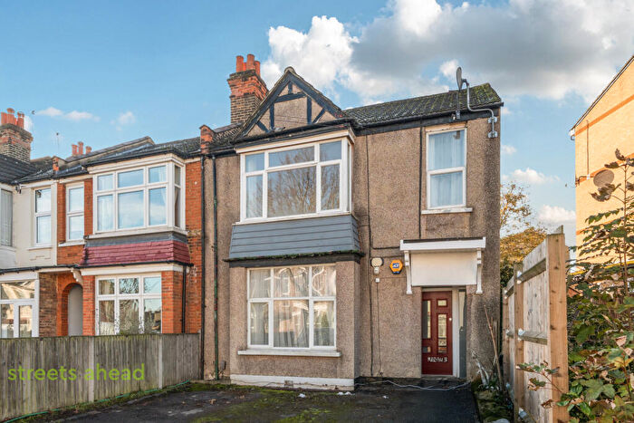 1 Bedroom Apartment To Rent In Lincoln Road, London, SE25