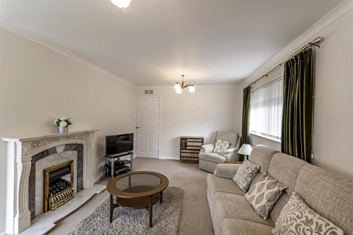 2 Bedroom Bungalow For Sale In Gill Close, Wickersley, Rotherham, S66