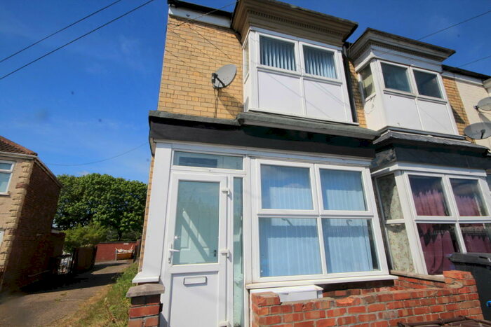 2 Bedroom Terraced House To Rent In Dansom Lane North, Hull, HU8
