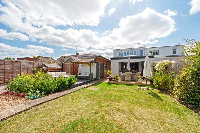 3 Bedroom Bungalow For Sale In Martins Lane, Hardingstone, Northampton, Northamptonshire, NN4
