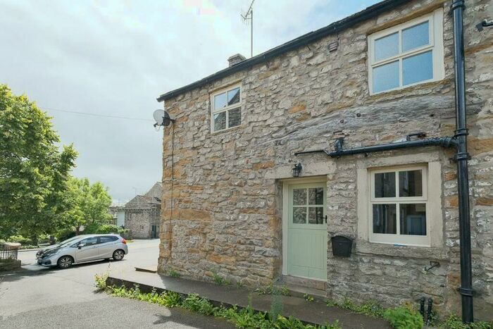 2 Bedroom End Of Terrace House To Rent In Craven Cottage, Thornton-In-Craven, BD23