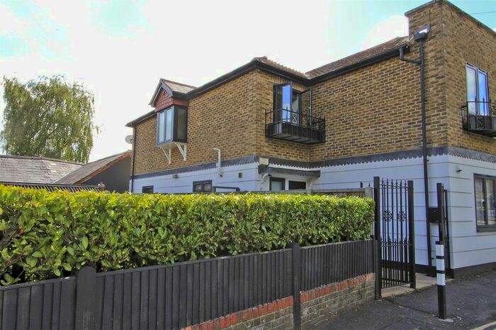 3 Bedroom Semi-Detached House To Rent In High Road, Ickenham, UB10