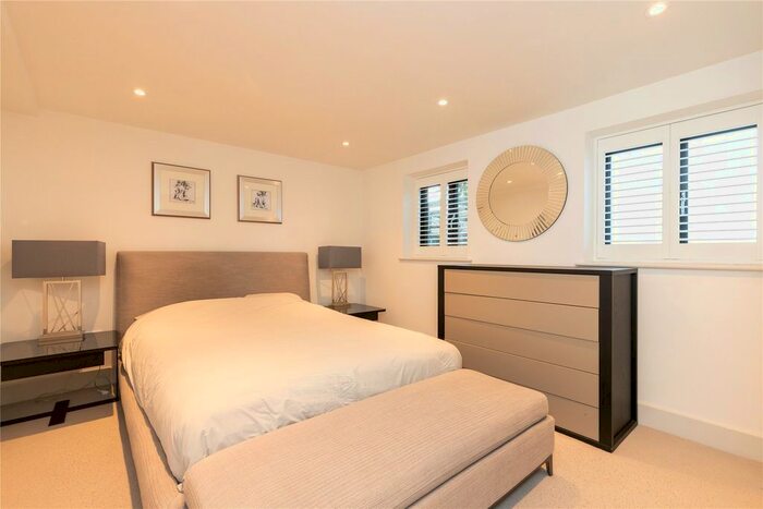2 Bedroom Detached House To Rent In Wycombe End, Beaconsfield, Buckinghamshire, HP9