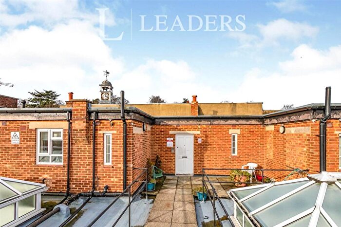 Studio To Rent In High Street, Reigate, RH2