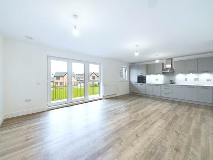 3 Bedroom Flat To Rent In Meadowsweet Drive, Cammo, Edinburgh, EH4