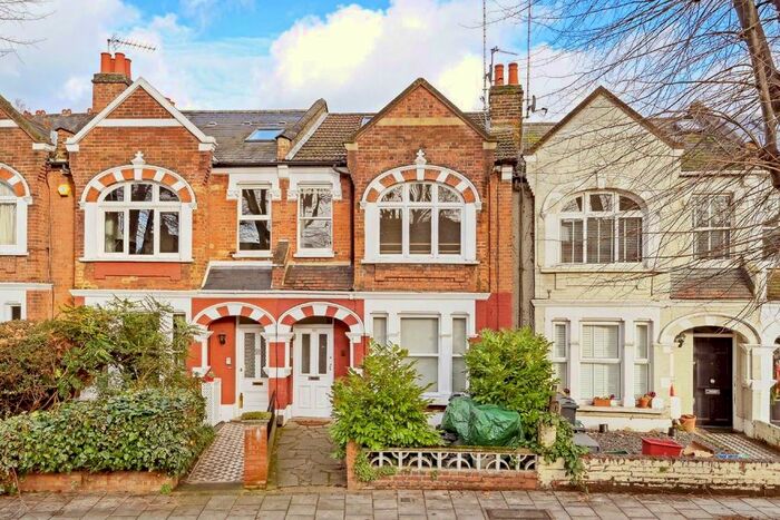 2 Bedroom Flat To Rent In Silver Crescent, London, W4