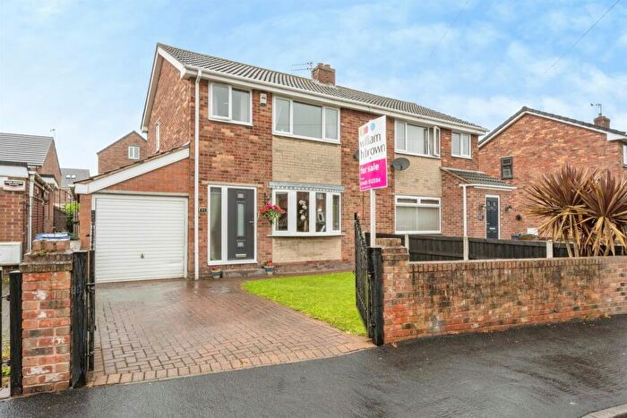 3 Bedroom Semi-Detached House For Sale In Walnut Road, Thorne, Doncaster, DN8