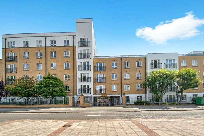2 Bedroom Apartment To Rent In Granite Apartments Windmill Lane, Stratford, E15