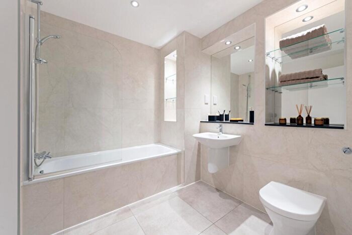1 Bedroom Flat To Rent In Station Grove, The Assembly, HA0