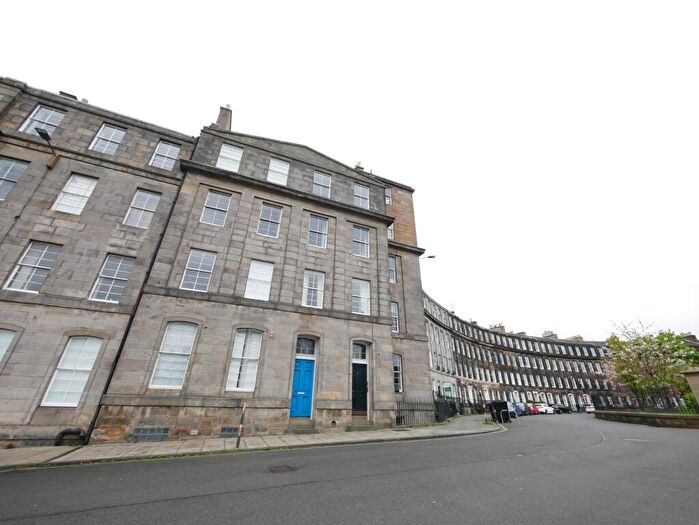 3 Bedroom Flat To Rent In Gardners Crescent, West End, Edinburgh, EH3
