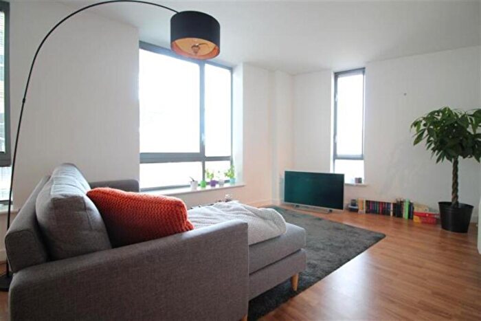 2 Bedroom Apartment To Rent In The Hicking Building, Queens Road, NG2