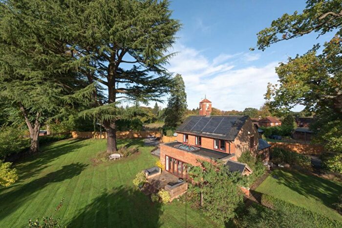 4 Bedroom Detached House For Sale In Stockgrove, Leighton Buzzard, LU7