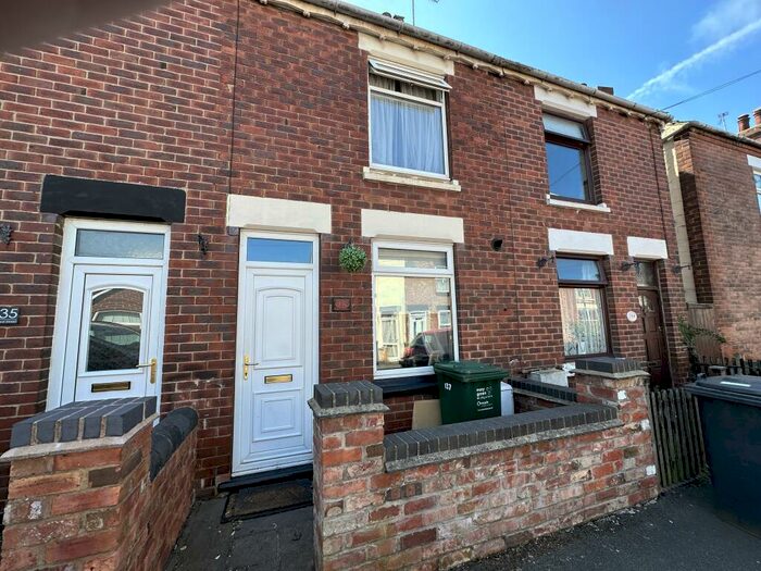 2 Bedroom Terraced House For Sale In Oxford Street, Swadlincote, DE11