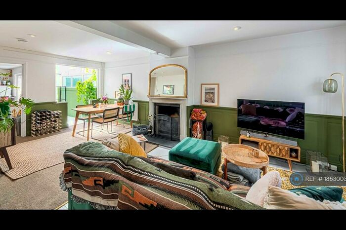 3 Bedroom Terraced House To Rent In Woodview, Arundel, BN18