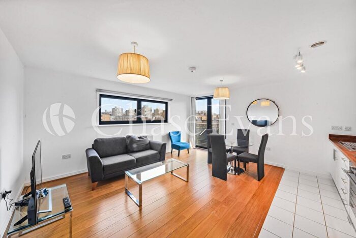 1 Bedroom Flat To Rent In Shepherd Court, Annabel Close, Poplar, London, E14