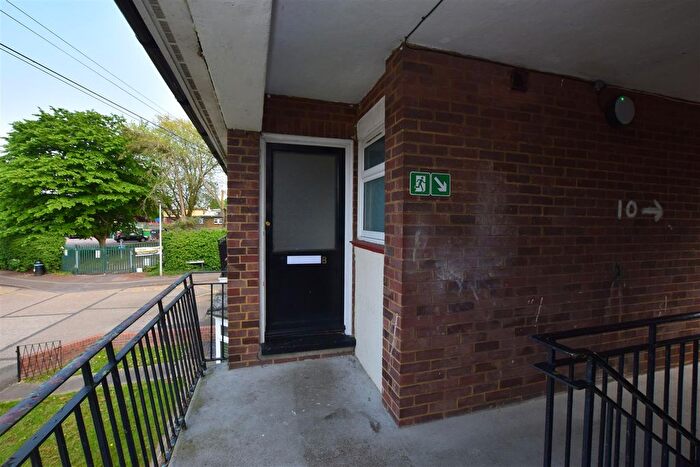 1 Bedroom Property To Rent In Pearman Close, Rainham, ME8