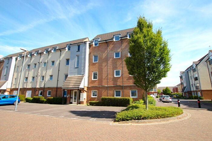 2 Bedroom Apartment To Rent In Tudor Crescent - Cosham - Unfurnished, PO6