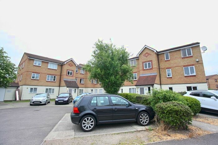 2 Bedroom Flat To Rent In Mullards Close, Mitcham, CR4