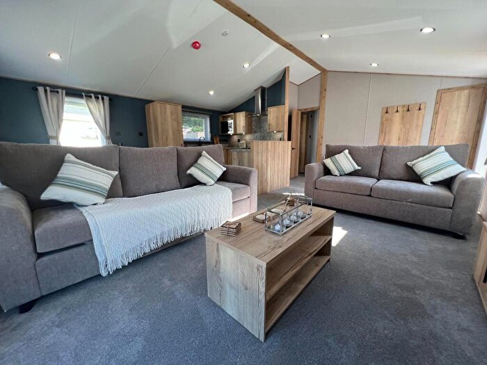 3 Bedroom Caravan For Sale In Yorkshire Dales Country & Leisure Park, Harmby Rd, Harmby, Leyburn, DL8