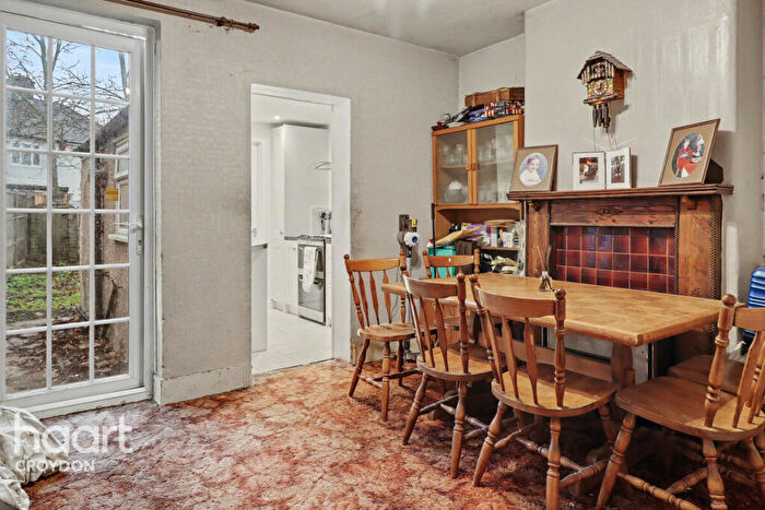 2 Bedroom Terraced House For Sale In Fawcett Road, Croydon, CR0