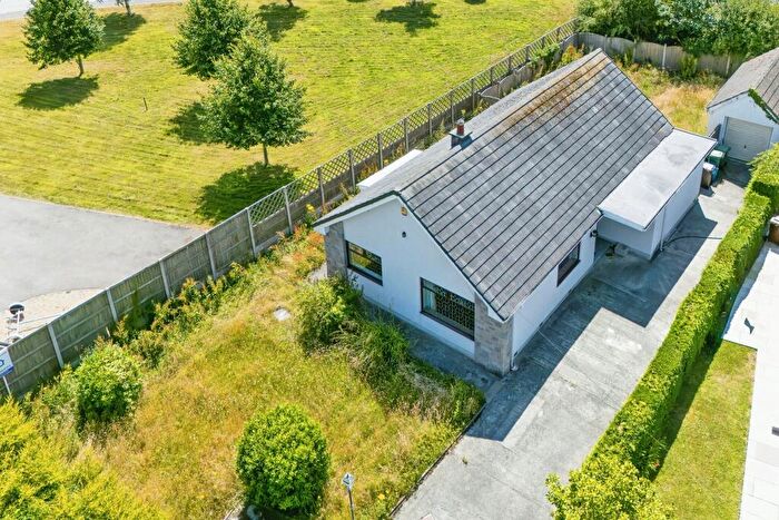 3 Bedroom Bungalow For Sale In Ffordd Crwys, Bangor, Gwynedd, LL57