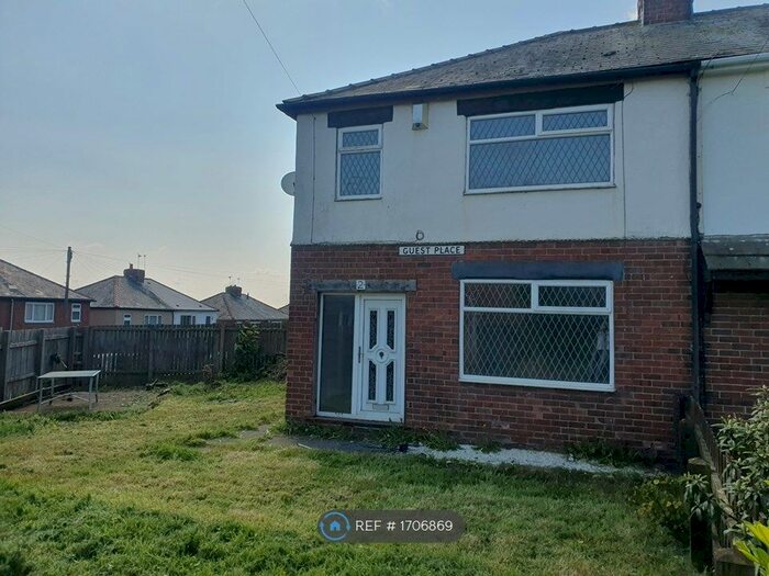 3 Bedroom Semi-Detached House To Rent In Guest Place, Hoyland, Barnsley, S74