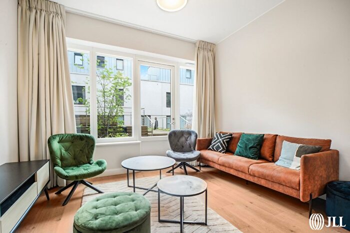 3 Bedroom Flat To Rent In Copperworks Wharf, London, E15