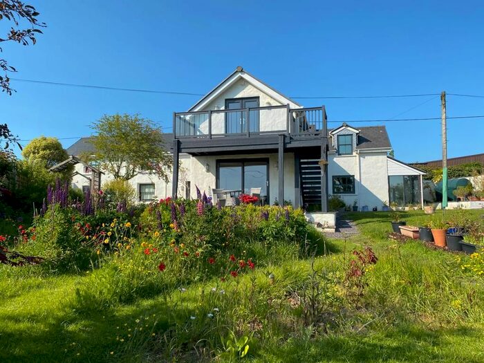 4 Bedroom Farm For Sale In Cross Inn Farm, Llanboidy, Whitland, SA34