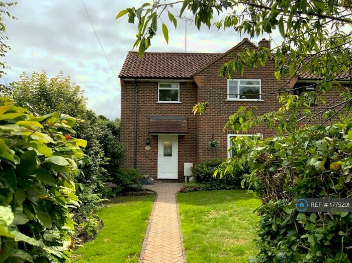 3 Bedroom End Of Terrace House To Rent In Chaloner Rd, Lindfield, RH16