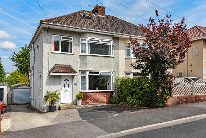 3 Bedroom Semi-Detached House For Sale In Jubilee Road, Dursley, GL11
