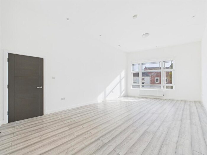 2 Bedroom Apartment To Rent In Seaview Road, Wallasey, CH45