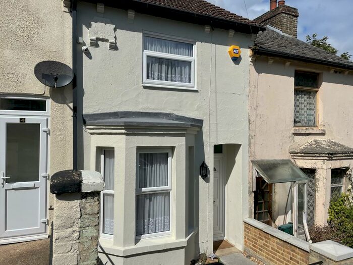 2 Bedroom House To Rent In Bunkers Hill, Dover, CT17