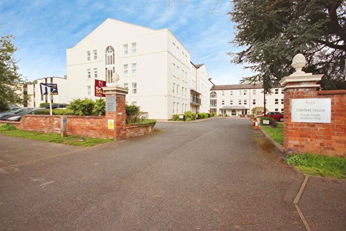 1 Bedroom Apartment For Sale In Binswood Avenue, Leamington Spa, CV32