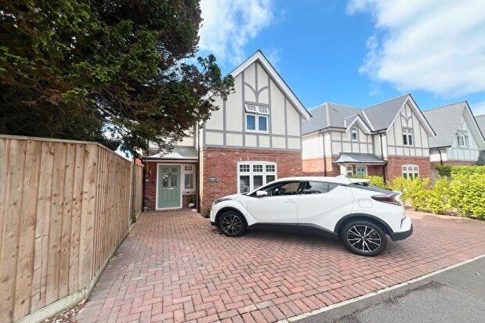 3 Bedroom Property To Rent In Roslin Road South, Bournemouth, BH3