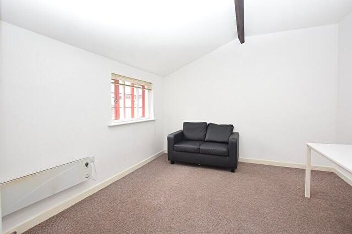 2 Bedroom Apartment To Rent In Joel's Courtyard, Well Meadow Street, S3