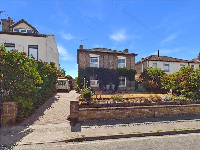 3 Bedroom Detached House For Sale In London Road, Ipswich, Suffolk, IP1