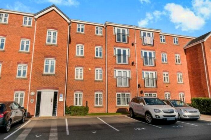 2 Bedroom Flat To Rent In Bonneville Close, Tipton, West Midlands, DY4