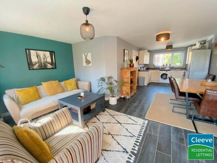 4 Bedroom Semi-Detached House To Rent In Sapphire Road, Bishops Cleeve, GL52