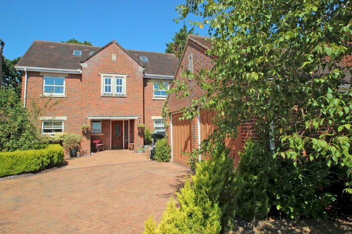 5 Bedroom Detached House To Rent In The Acorns, Station Road, Wootton Bridge, PO33