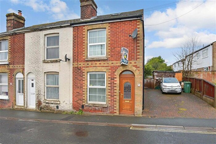 2 Bedroom End Terrace House For Sale In Horsebridge Hill, Newport, Isle Of Wight, PO30