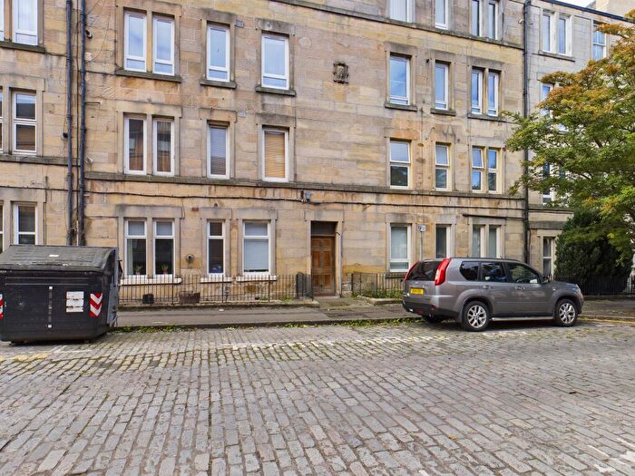 1 Bedroom Flat To Rent In Downfield Place, Dalry, Edinburgh, EH11