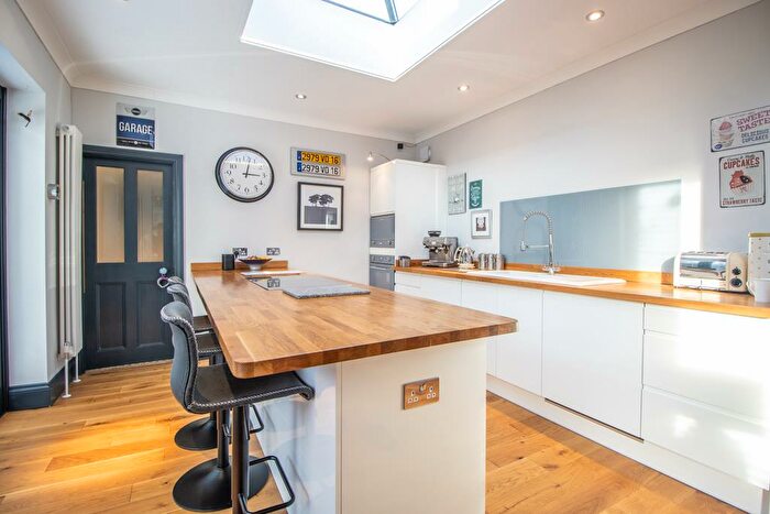 3 Bedroom End Of Terrace House For Sale In Hamlet Road, Southend-on-Sea, SS1