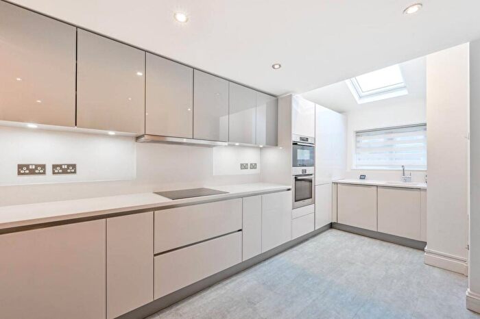 3 Bedroom House To Rent In Telegraph Place, Isle Of Dogs, London, E14