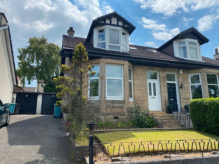 3 Bedroom Semi-Detached Bungalow To Rent In Kennedy Drive, Airdrie, ML6
