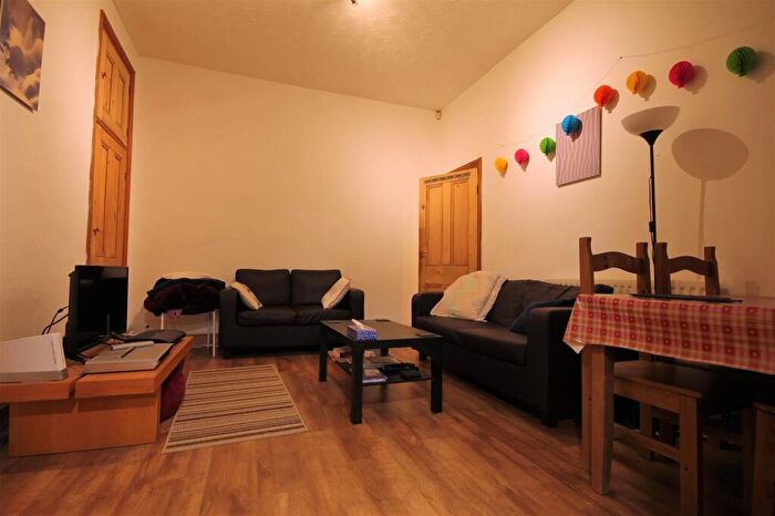3 Bedroom Flat To Rent In Ancrum Street, Spital Tongues, NE2