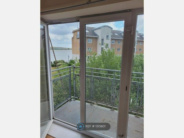 2 Bedroom Flat To Rent In Francis Court, Erith, DA8