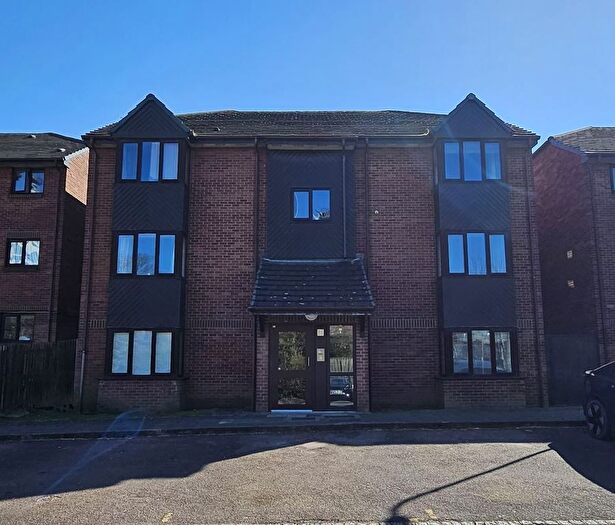 1 Bedroom Flat For Sale In Perry Avenue, East Acton, W3