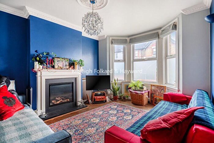 4 Bedroom Detached House To Rent In Brightwell Crescent, London, SW17