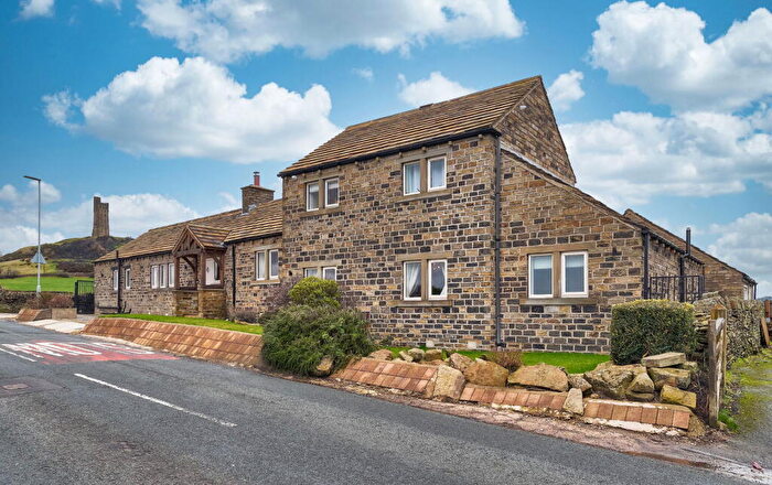 4 Bedroom Barn Conversion For Sale In Catterstones, Berry Brow, Huddersfield, HD4